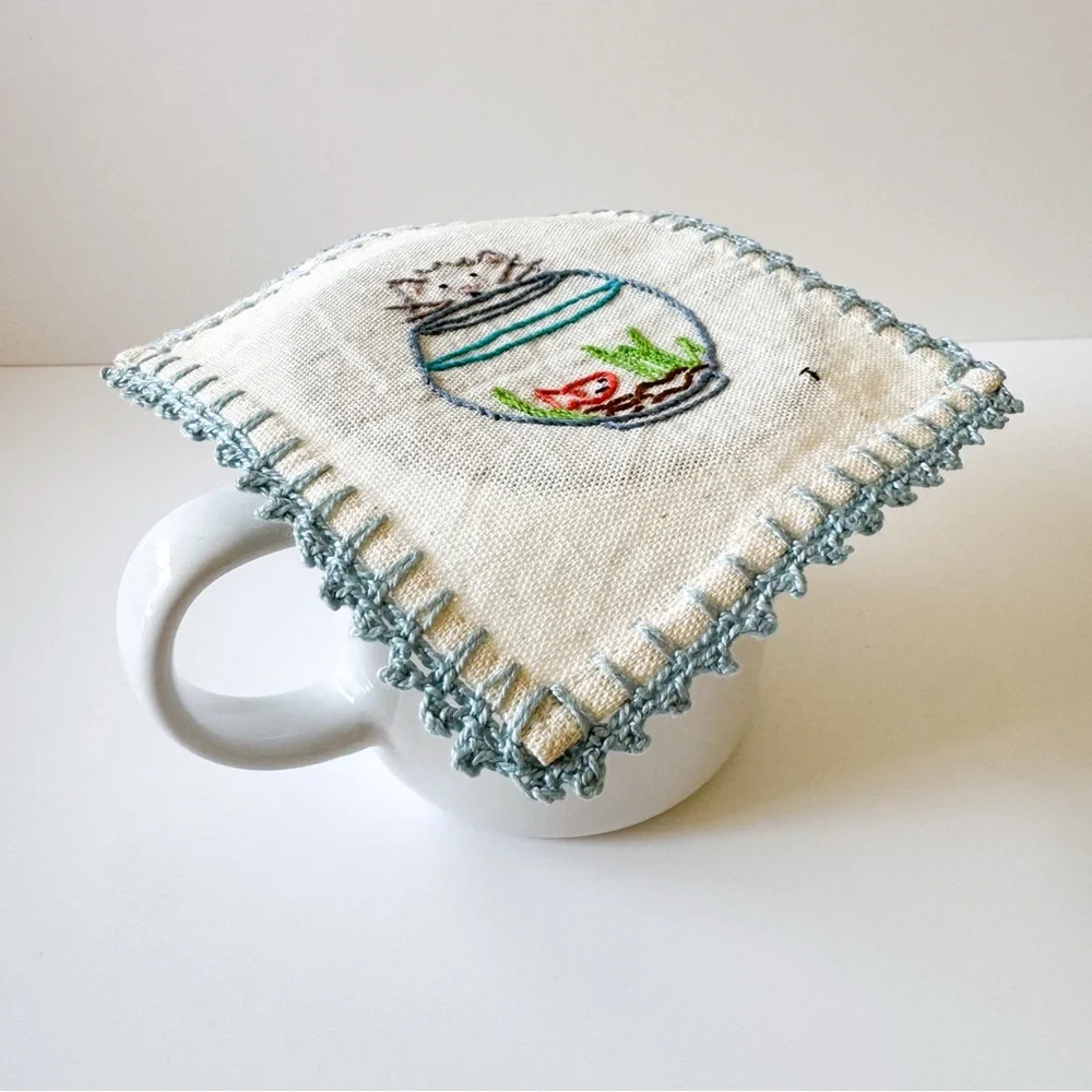 Embroidered Cat and Fishbowl Linen Cloth‎
